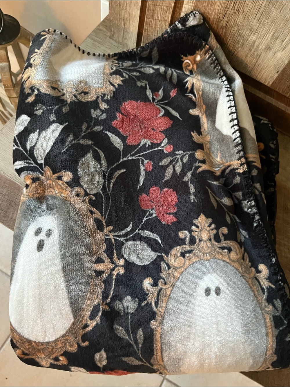 NWT Halloween Gothic Ghost Portrait Blanket Throw Black Floral BOO